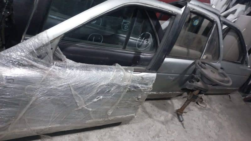 Nissan sunny body and machinal parts 17