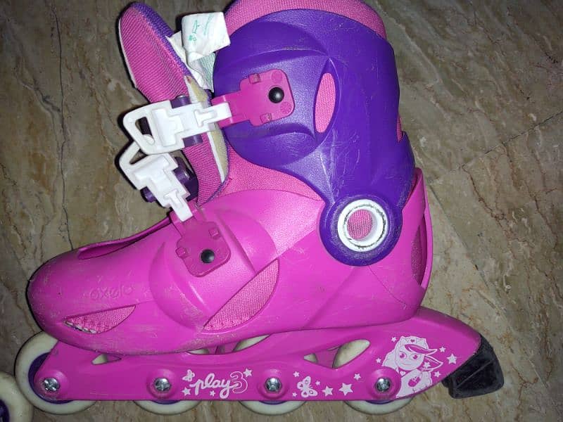 skating shoes all size of foot are access able with rubber brake 6
