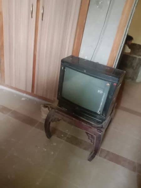 Sony 22 inch used Televison 1