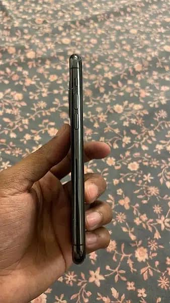 Iphone 11 Pro 256 gb Dual PTA Approved 1