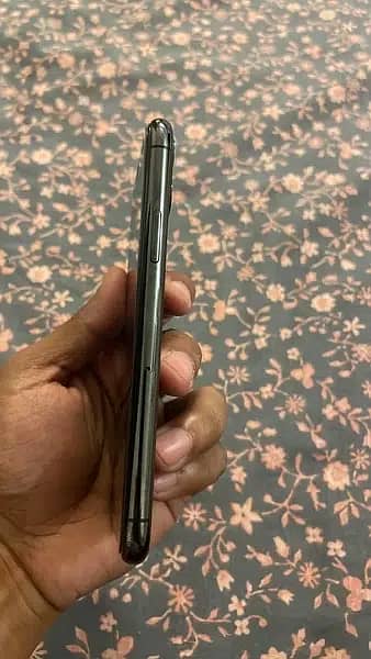 Iphone 11 Pro 256 gb Dual PTA Approved 2