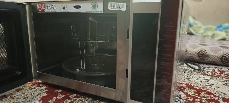 Oven for sale (very very new) 1