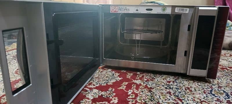 Oven for sale (very very new) 2