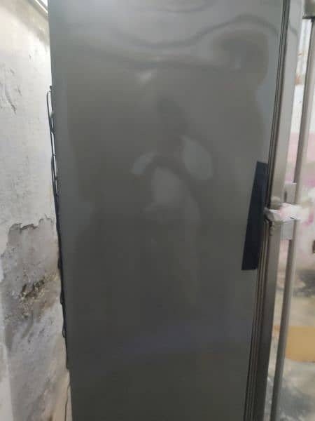 dawlance fridge in good condition 2