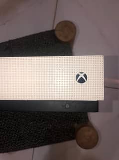 Xbox one S 365GB