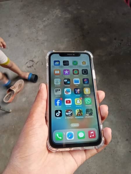 iPhone 11 64GB only mobile 2