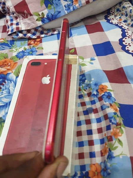 iPhone 7 plus 128gb with box officially pta proved 4