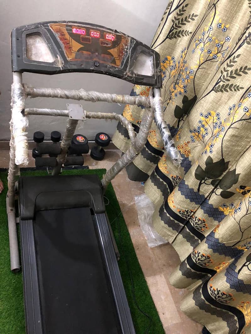 Automatic Treadmill / exercise machine for Sale in House 3