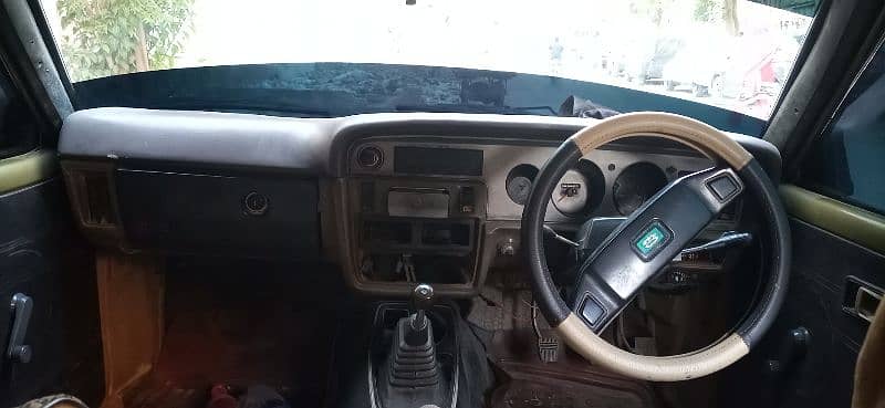 Toyota Corolla XE 1977 4