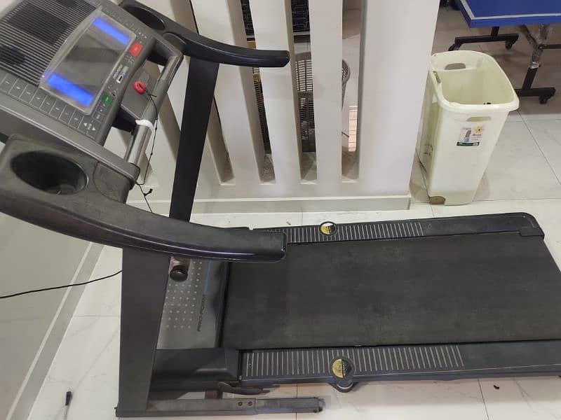 treadmill made in Korea good condition 2