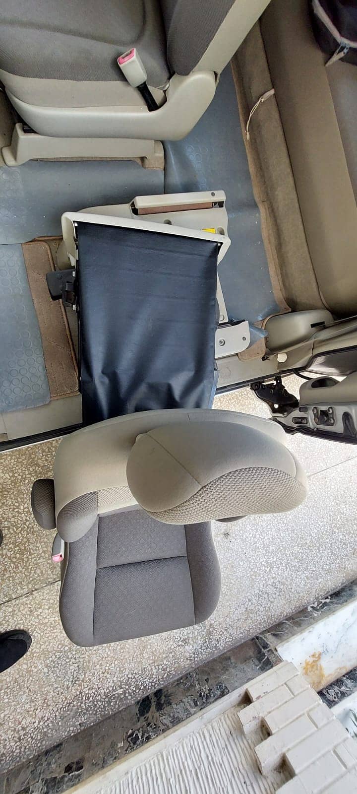 Toyota Porte 2011 with special seat for Disabled/Handicap persons 14