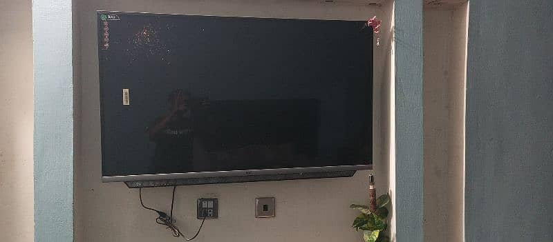 Luna LED tv in good condition 3