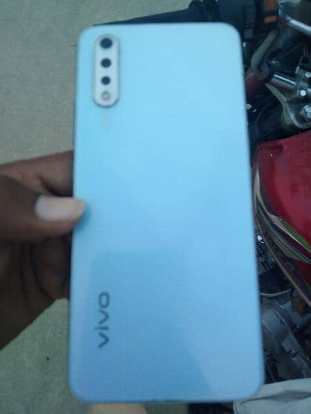 Vivo S1 9/10 Condition neat . . 1 handed use 6