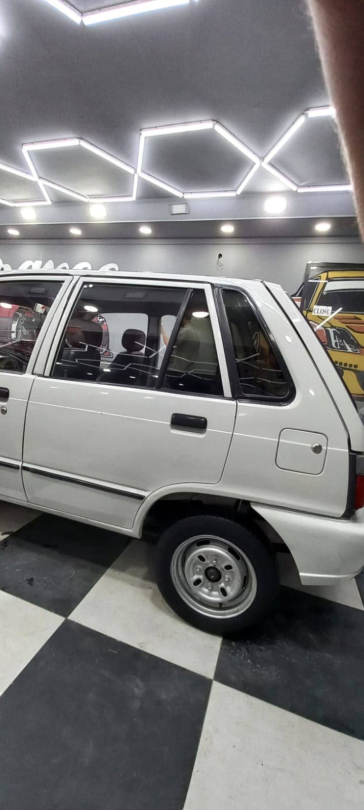 Mehran 2018 White Color VXR For Sale Islamabad Women Driven 1