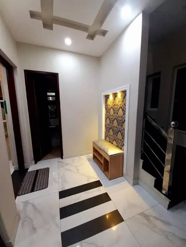 Per day furnished house 10 marla 5 bedroom rent phase 2 bahria town Islamabad 15