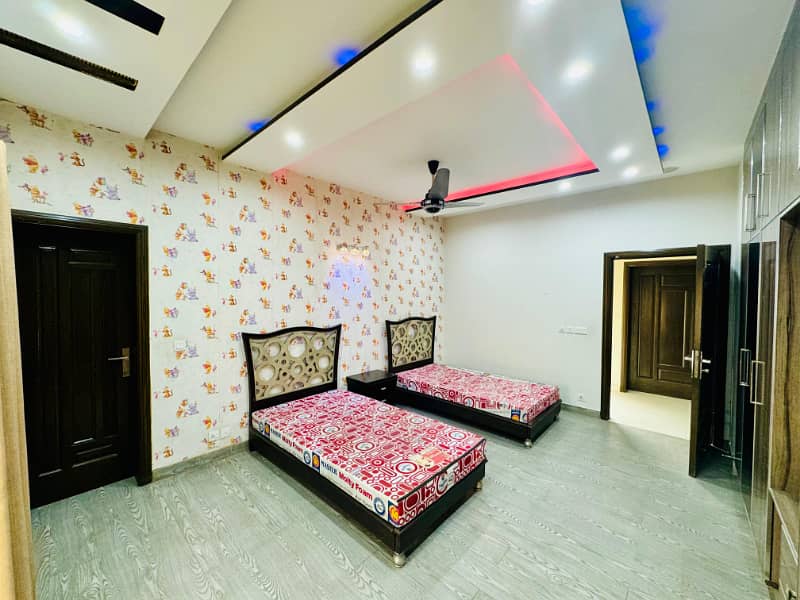 1KANAL FULLY FURNISHED UPPER PORTION AVAILABLE FOR RENT 9