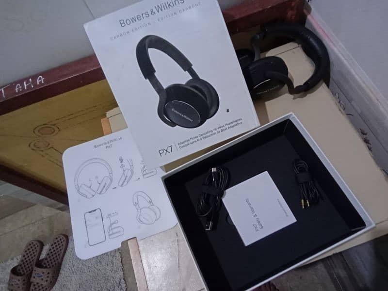 bowers and Wilkins px7 carbon edition 2