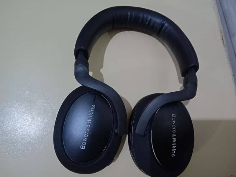 bowers and Wilkins px7 carbon edition 7