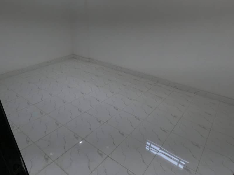 Prime Location Akhtar Colony Flat Sized 950 Square Feet Is Available 39