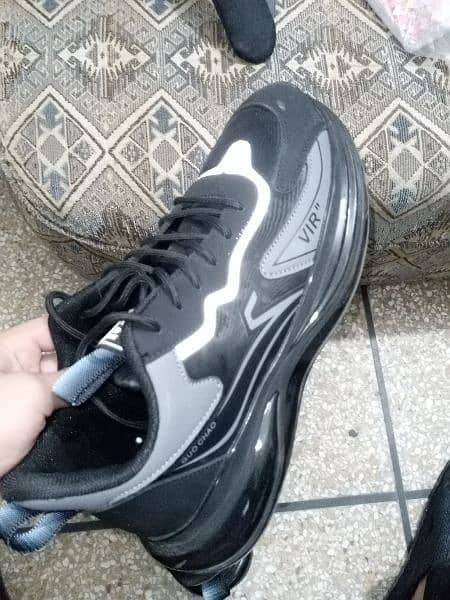 black shoes 1
