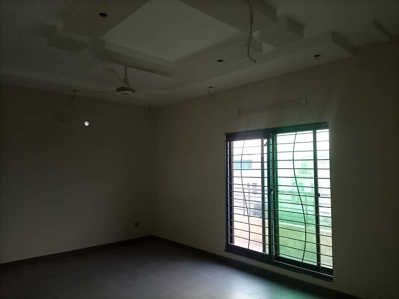 1 Kanal House 3rd Floor For Available Rent In Johar Town Phase 1 For Offices Corner or Facing Park Many CarsParking 5