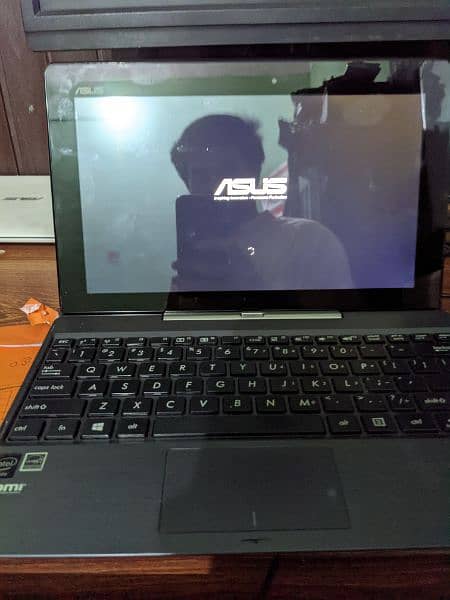 Asus Transformer T100t Tablet + laptop 5