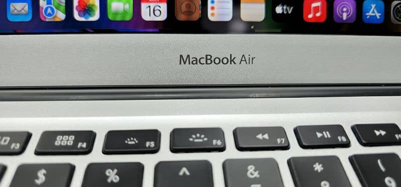 Apple macbook Air 2017 13 inch 256 Gb 3