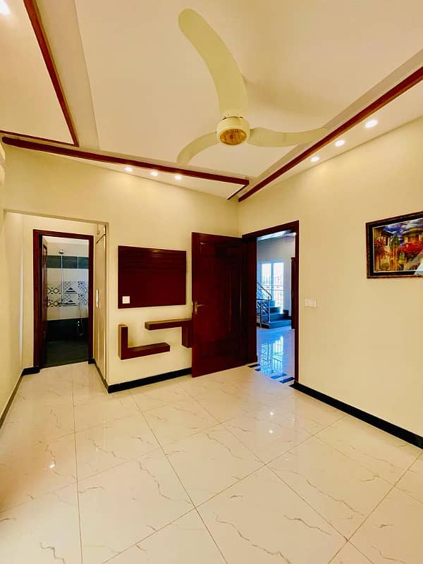 5 Marla Full House For Rent in CC Block Bahria Town Lahore 5
