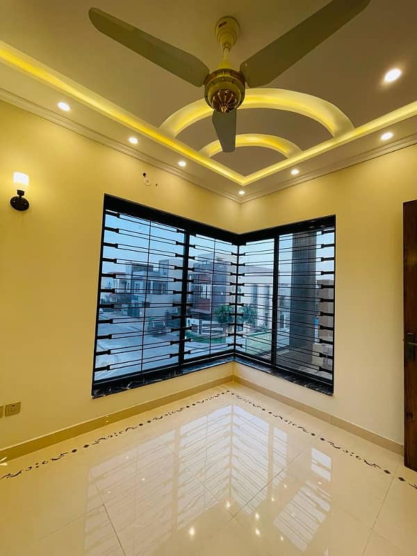 5 Marla Lower Portion Upper Lock House For Rent in Tulip Block Bahria Town Lahore 5