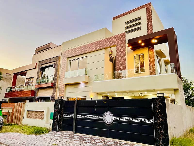 10 Marla Upper Portion For Rent in Narigs Block Bahria Town Lahore 0