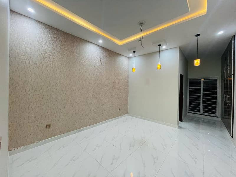 10 Marla Upper Portion For Rent in Narigs Block Bahria Town Lahore 9
