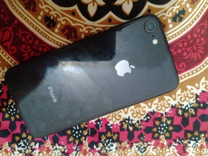 Iphone 8 (Non PTA) 3