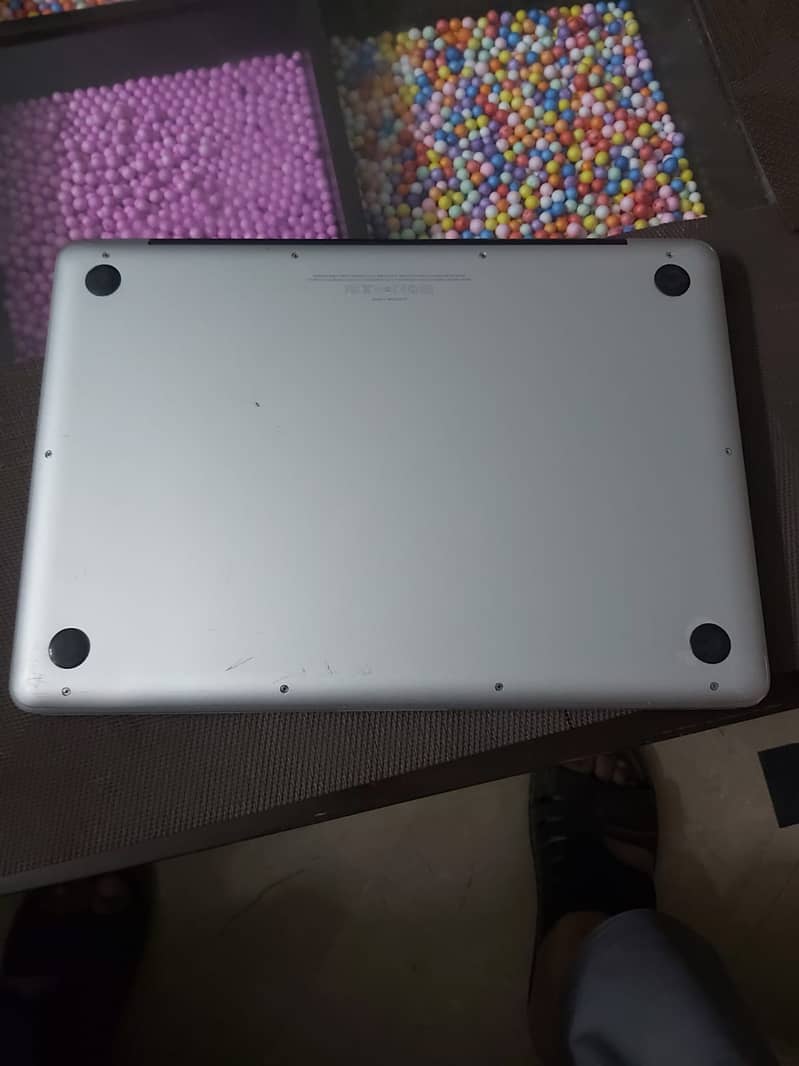 Macbook pro 13 inch mid 2012 12 GB Ram and 128 SSD 1