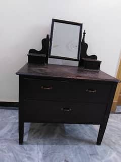 Antique dressing table 0
