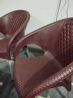 almost new plastic chairs for sale