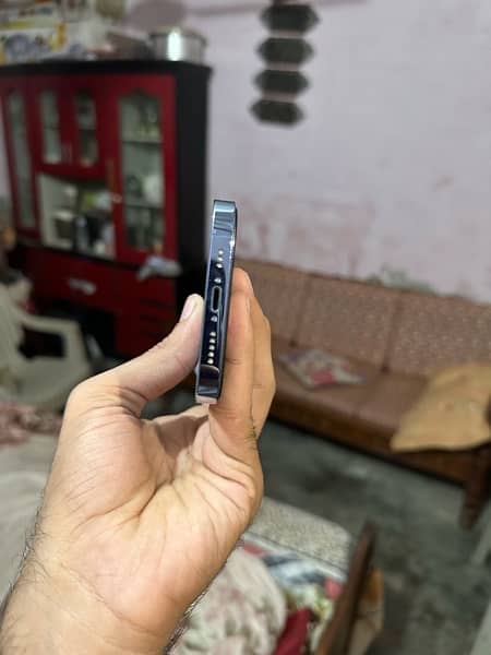 IPhone 13 pro 128gb PTA Approved 6