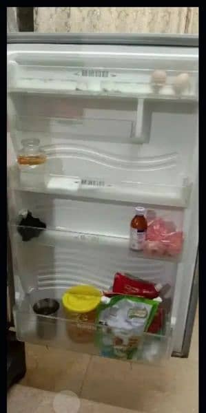 dawlance fridge with freezer 1
