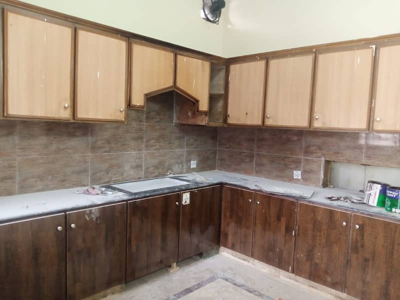 01 KANAL BEAUTIFUL UPPER PORTION LOWER PORTION LOCKED AVAILABLE FOR RENT 5