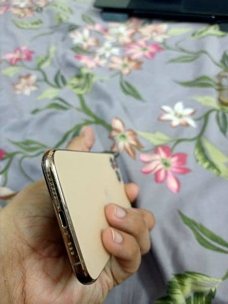 iPhone 11 pro 256 gb PTA Approved with BOX 1