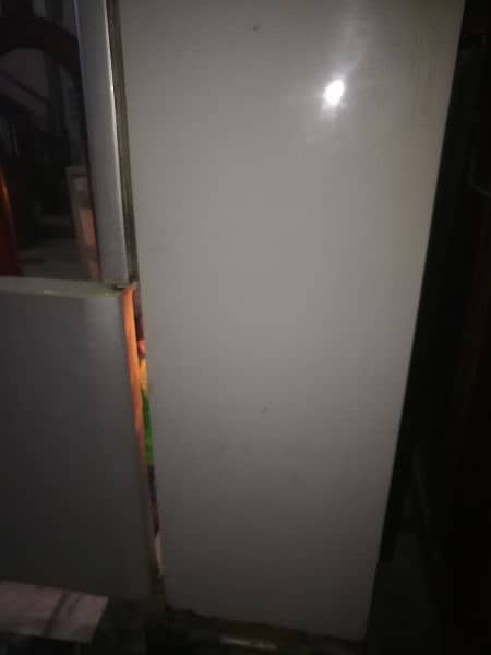 Pel fridge. good condition urgent sale 1