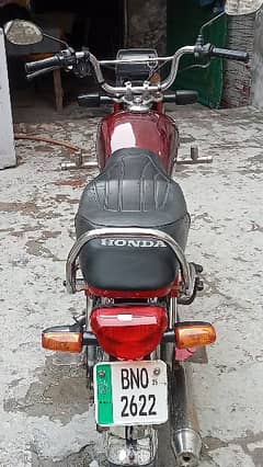 2015 model Honda CD 70 engine 10/9 body clear buy and drive