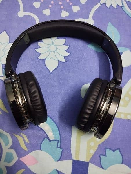 Bluetooth Headphones 1