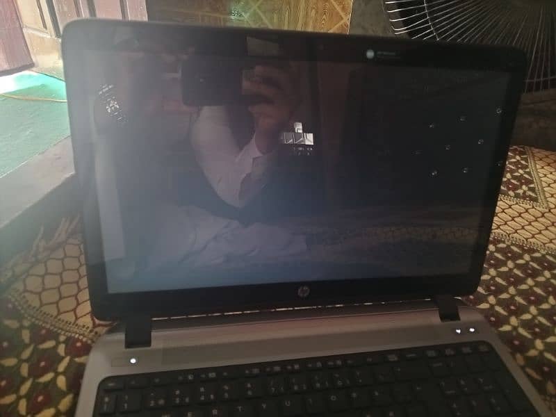 HP leptop urgent sell 6