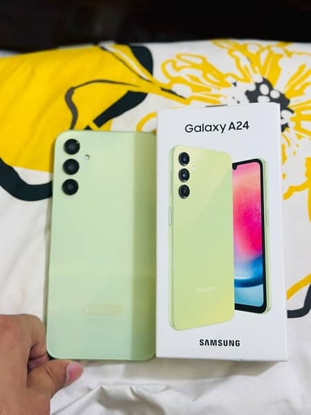 Samsung galaxy A24 light green non pta 3