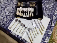 Kitchen Cutlery Set. 85 pieces set. Golden/Silver