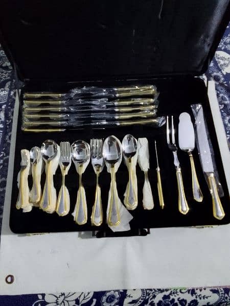 Kitchen Cutlery Set. 85 pieces set. Golden/Silver 2