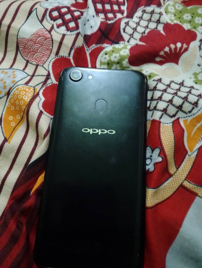 Model Oppo f5 5