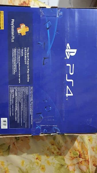 Playstation 4 PS4 fat 500gb with 2 controllers new 4