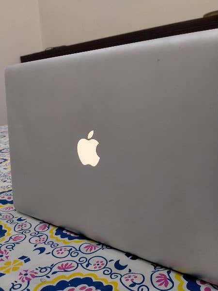 Apple MacBook pro (15-inch 2008) 2