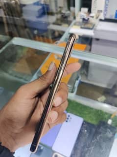 Iphone 11 pro max PTA APPROVED 256GB 0